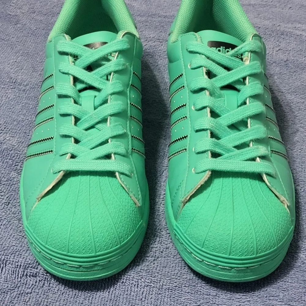 Adidas shoes - Picture 2 of 10